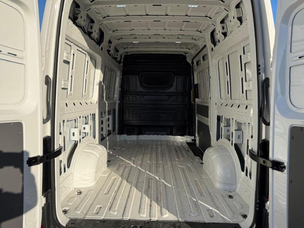 Volkswagen Crafter Furgon Batalla Media 2.0 TDI 30 TN 103 kW (140 CV)