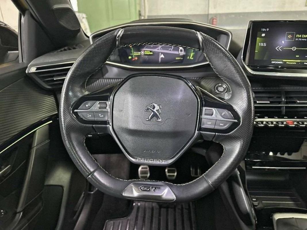 Peugeot 208 PureTech 73kW (100CV) GT