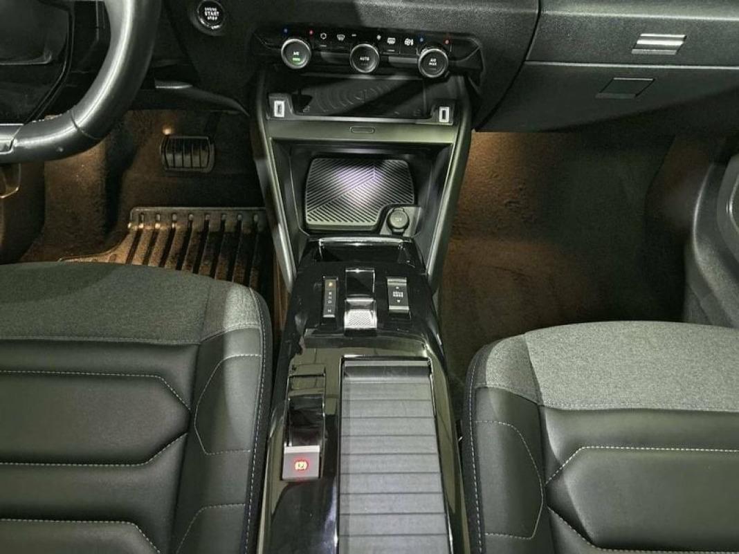 Citroën C4 PureTech 130 S&S EAT8 Shine