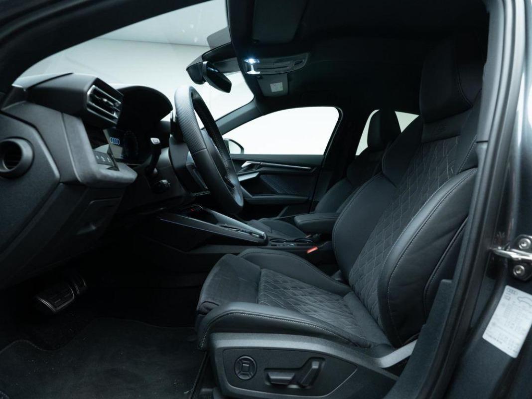 Audi A3 Sedan Black line edition 35 TFSI 110 kW (150 CV) S tronic