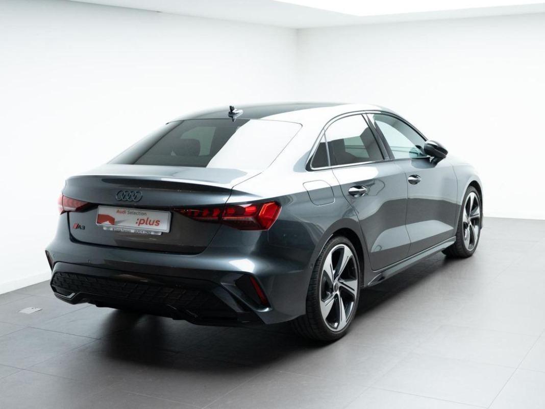Audi A3 Sedan Black line edition 35 TFSI 110 kW (150 CV) S tronic
