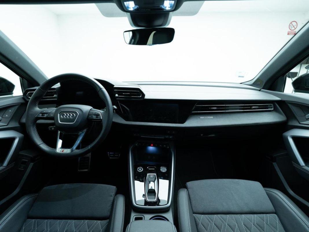 Audi A3 Sedan Black line edition 35 TFSI 110 kW (150 CV) S tronic