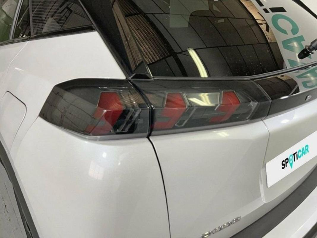 Peugeot 2008 Puretech 130 S&S EAT8 GT