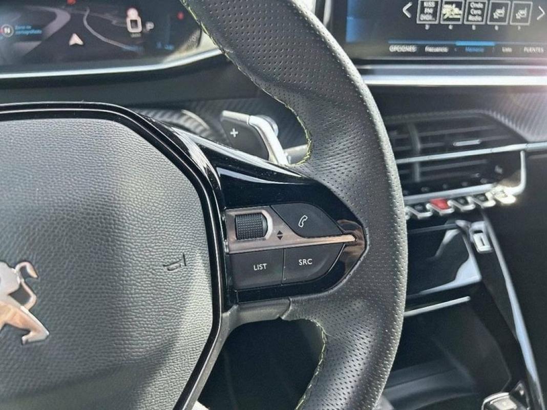 Peugeot 2008 Puretech 130 S&S EAT8 GT