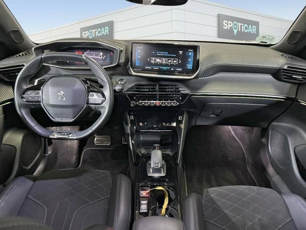 Peugeot 2008 Puretech 130 S&S EAT8 GT
