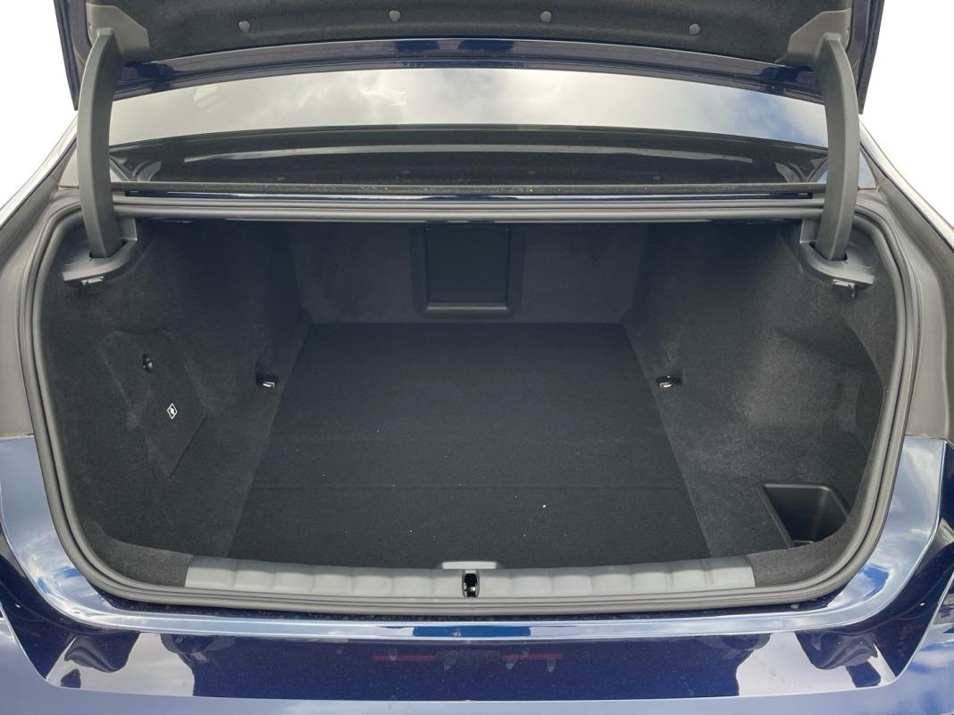 BMW I7 eDrive50 335 kW (455 CV)