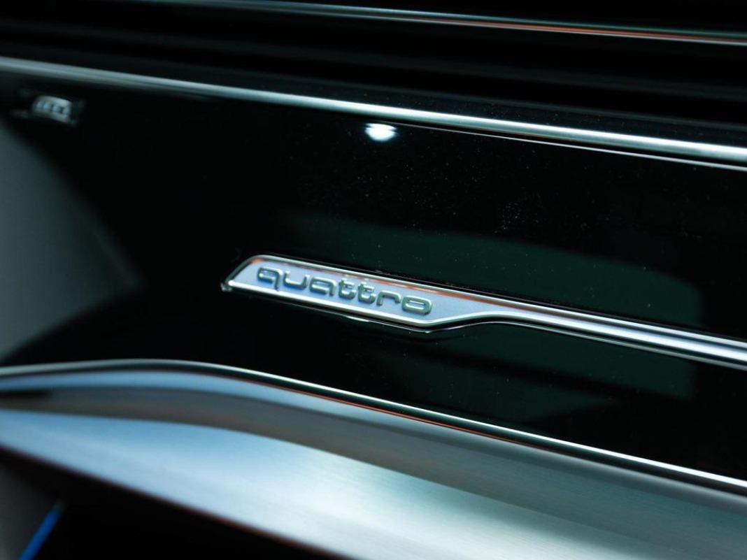 Audi Q8 Tfsie Black line 60 TFSIe quattro 360 kW (490 CV) tiptronic