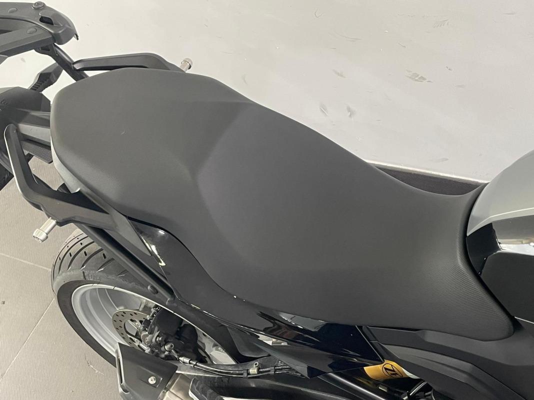 BMW Motorrad F 900 R 