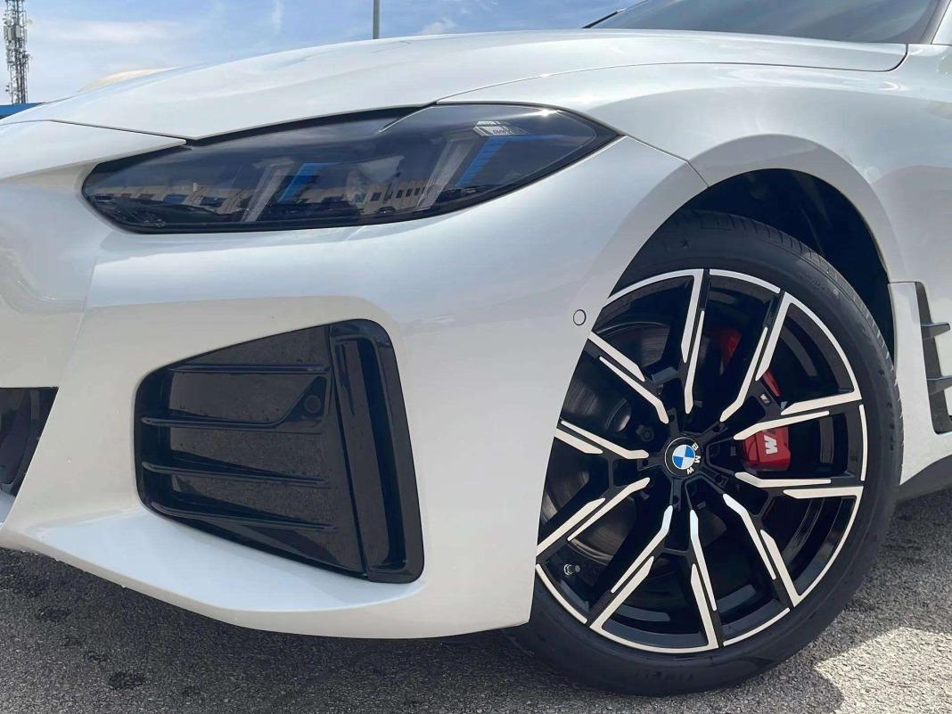 BMW I4 eDrive40 250 kW (340 CV)