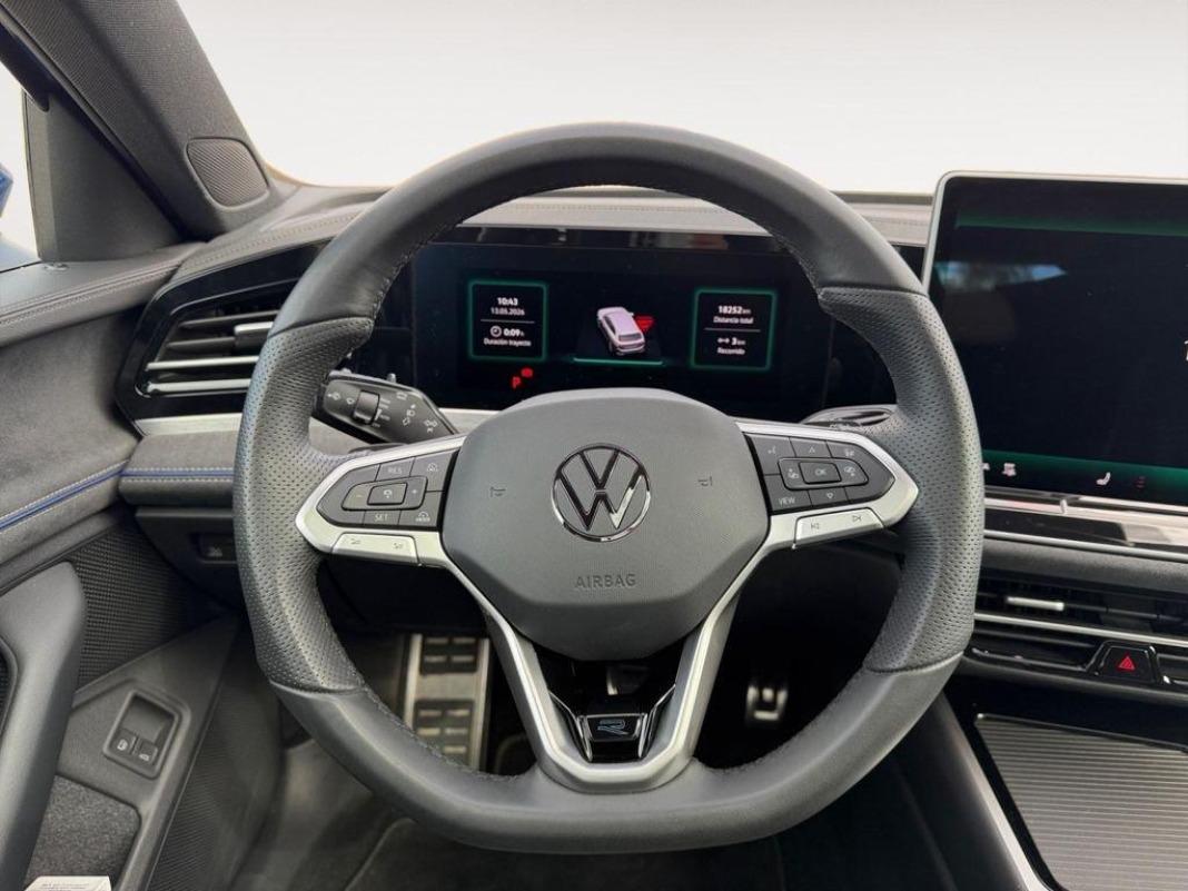 Volkswagen Passat Variant R-Line eHybrid PHEV 200 kW (272 CV) DSG