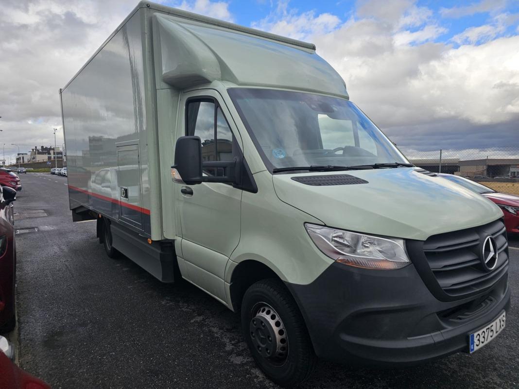 Mercedes Benz Sprinter 319 CDI LARGO 3.5T