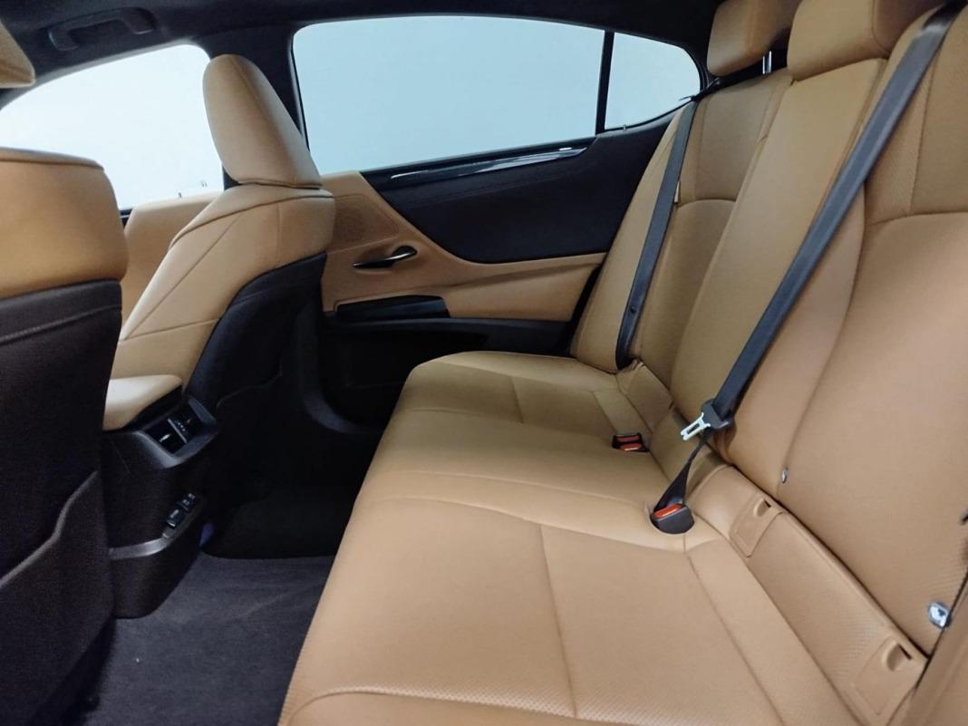 Lexus Es 2.5 300h Executive