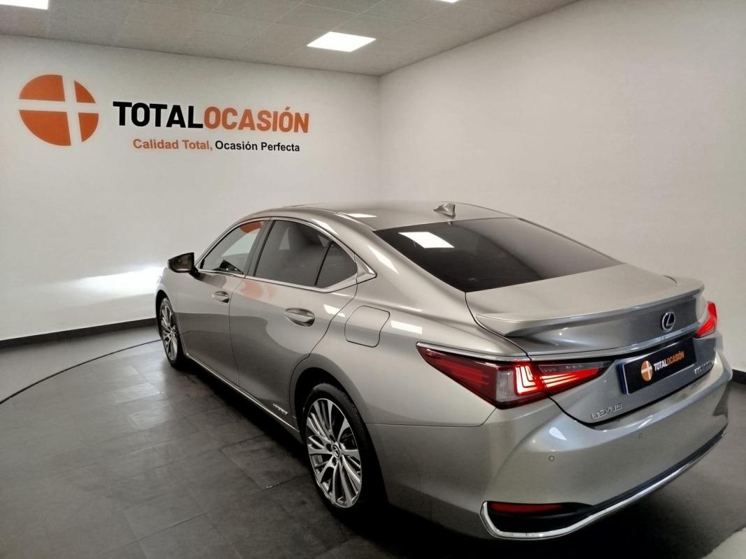 Lexus Es 2.5 300h Executive