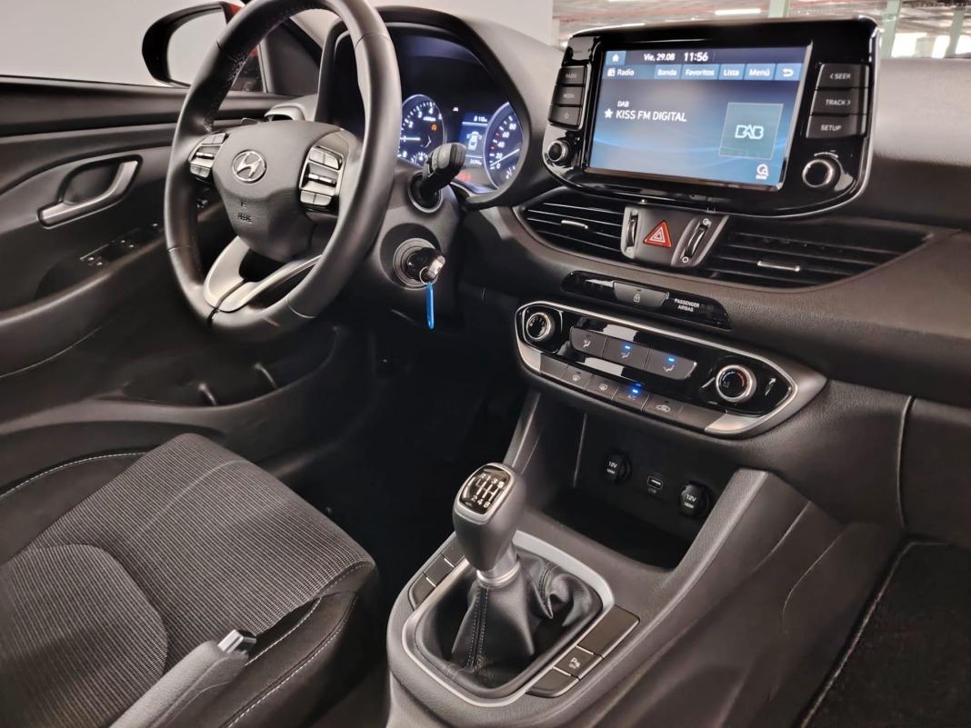 Hyundai I30 1.0 TGDI Essence Fastback LRR