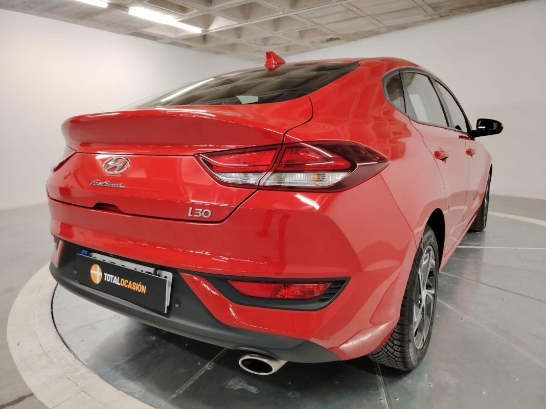 Hyundai I30 1.0 TGDI Essence Fastback LRR