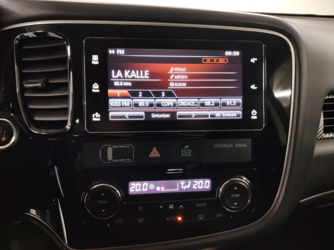 Mitsubishi Outlander 200 MPI Motion CVT 2WD 7 Plazas