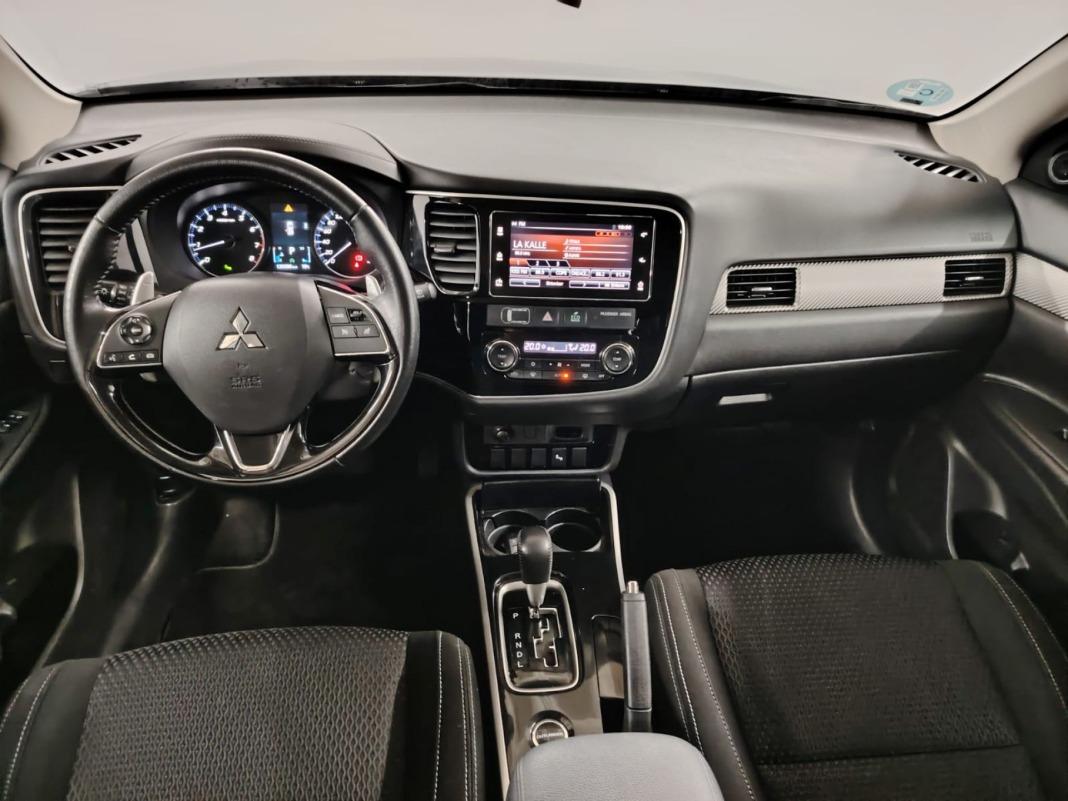 Mitsubishi Outlander 200 MPI Motion CVT 2WD 7 Plazas