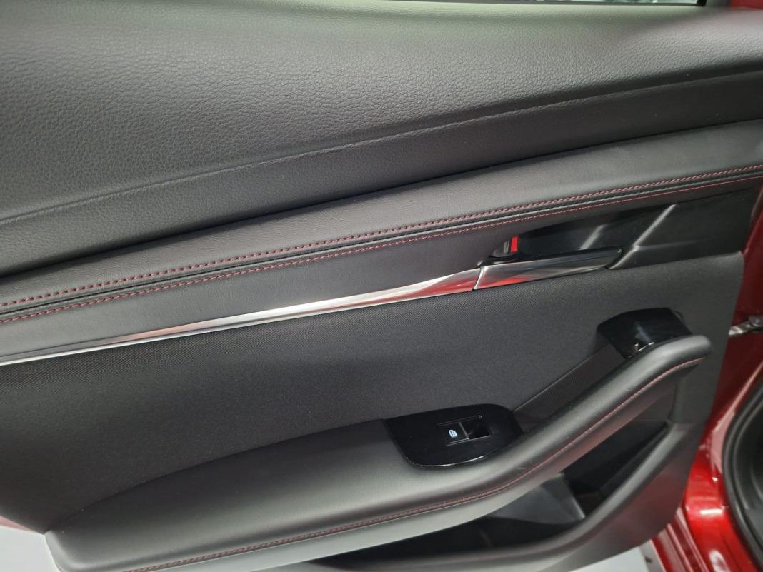 Mazda Mazda3 2.0 e-SKYACTIV-G 88KW HOMURA