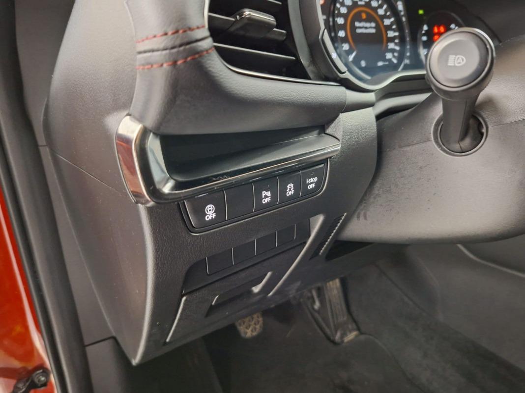 Mazda Mazda3 2.0 e-SKYACTIV-G 88KW HOMURA