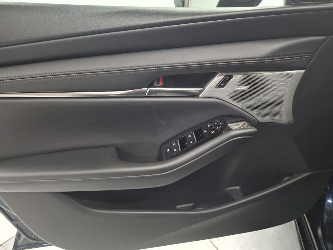 Mazda Mazda3 2.0L e-SKYACTIV X MHEV 137kW 6AT Takumi