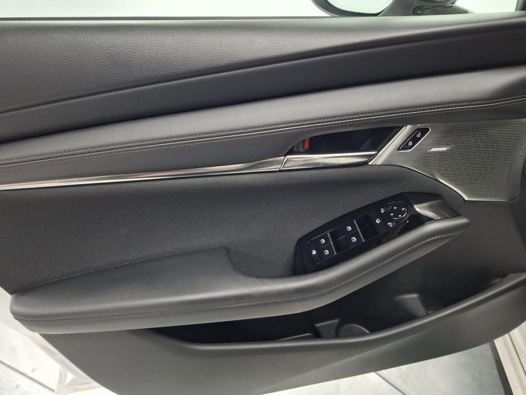 Mazda Mazda3 2.0 e-SKYACTIV-G 88KW ZENITH