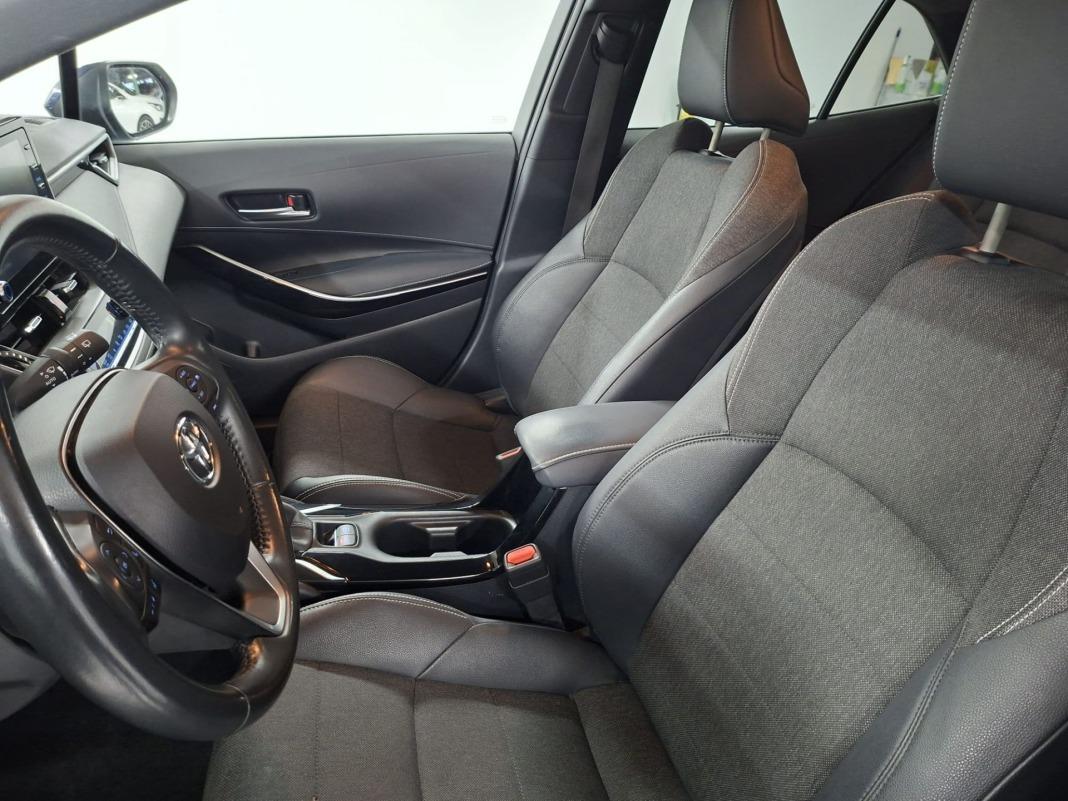 Toyota Corolla 1.8 125H STYLE E-CVT