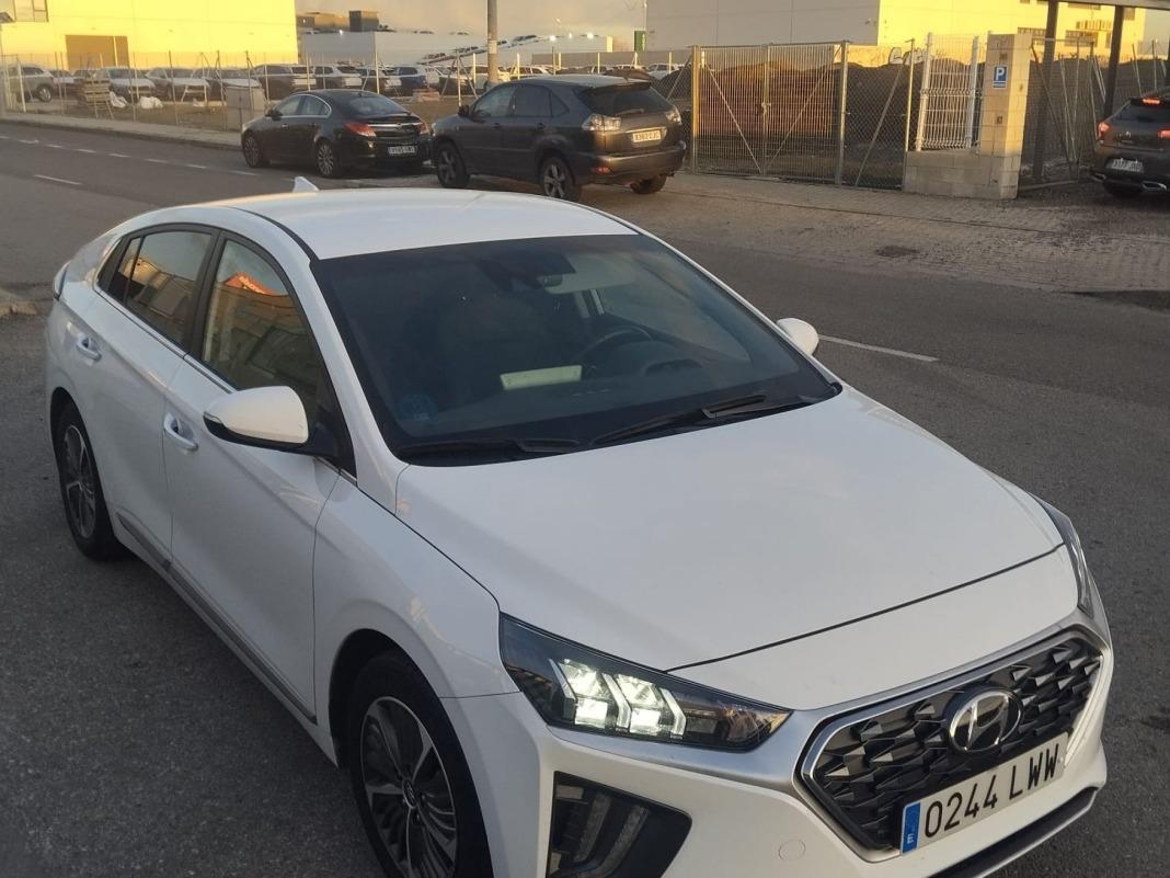 Hyundai Ioniq 1.6 GDI PHEV Tecno DCT