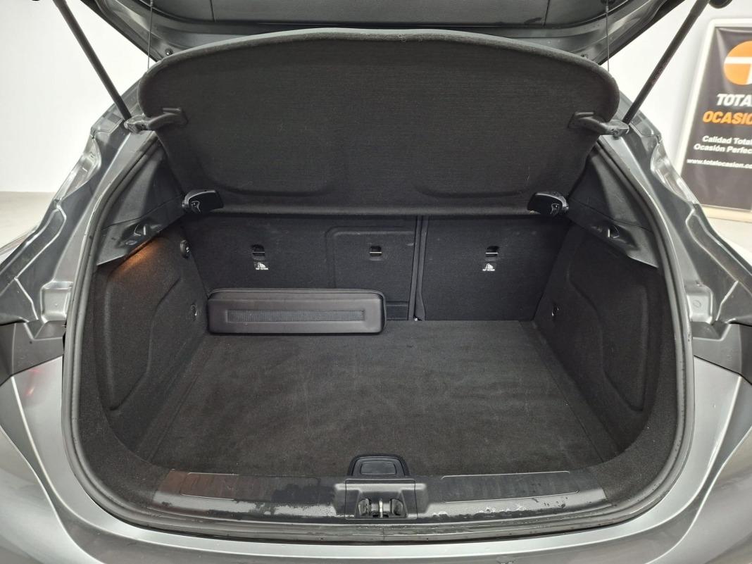Infiniti Q30 2.0T SPORT 7DCT AWD