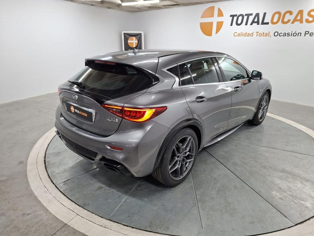 Infiniti Q30 2.0T SPORT 7DCT AWD