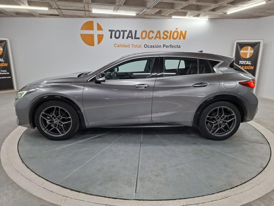 Infiniti Q30 2.0T SPORT 7DCT AWD