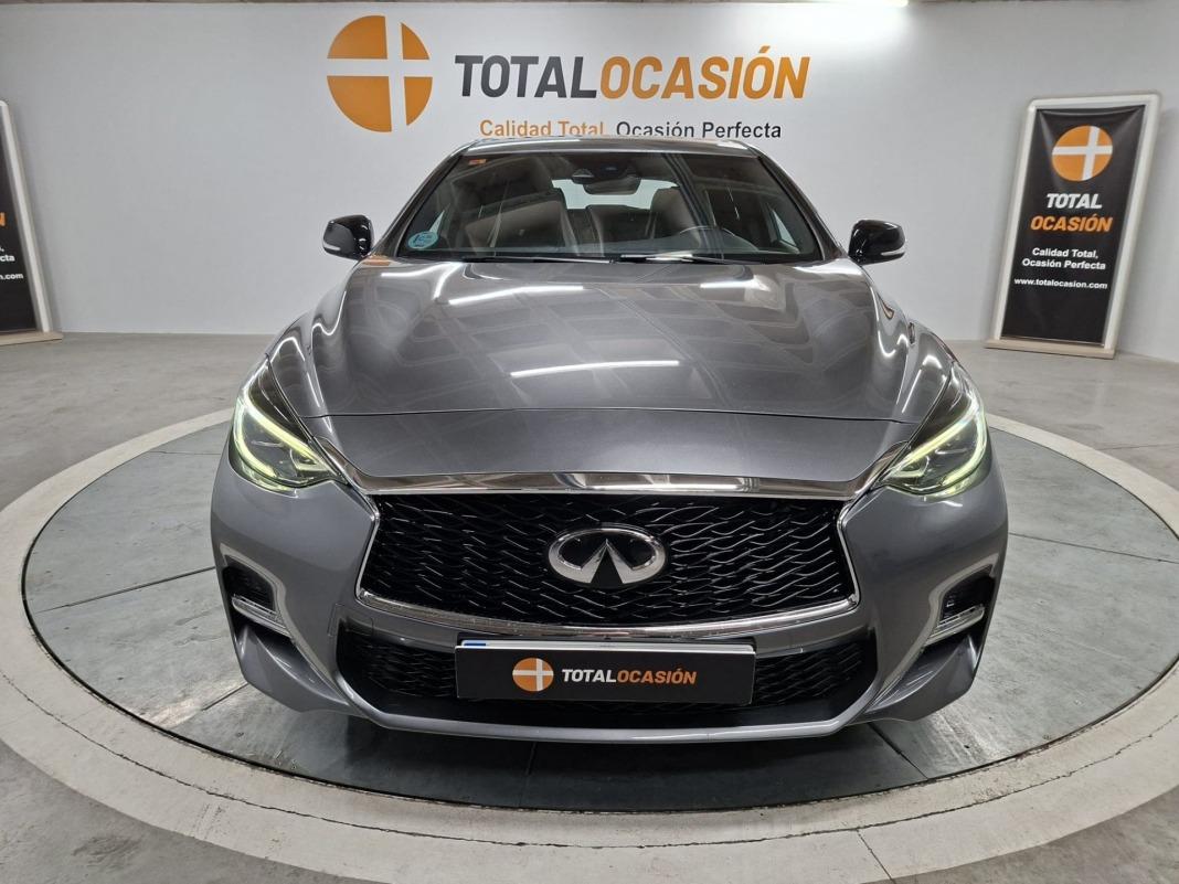 Infiniti Q30 2.0T SPORT 7DCT AWD