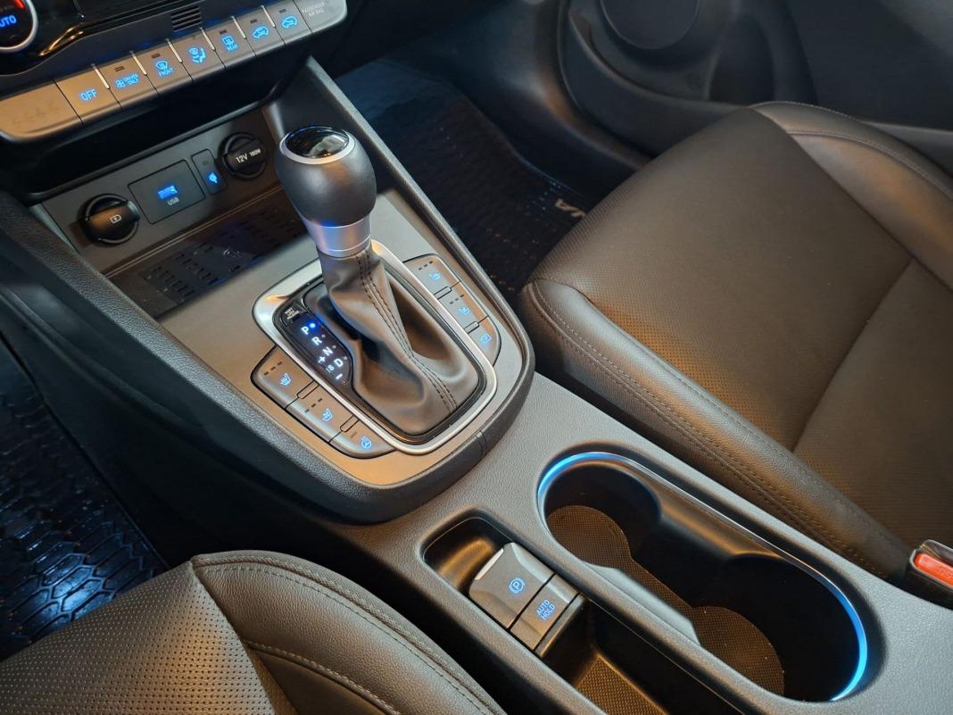 Hyundai Kona 1.6 GDI HEV Style Sky DCT