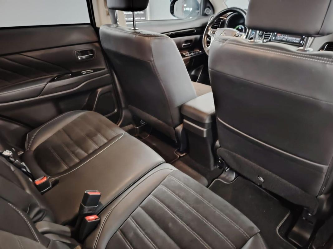 Mitsubishi Outlander 2.0 PHEV Kaiteki Auto 4WD