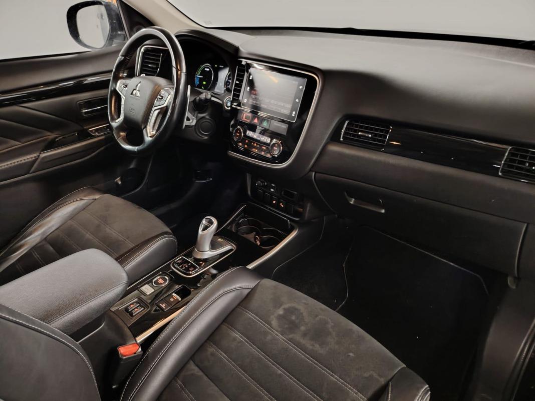 Mitsubishi Outlander 2.0 PHEV Kaiteki Auto 4WD