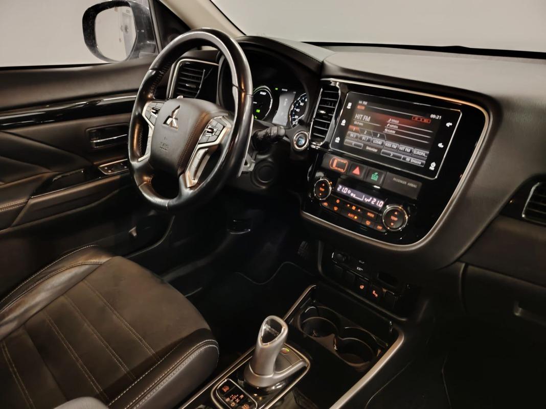 Mitsubishi Outlander 2.0 PHEV Kaiteki Auto 4WD