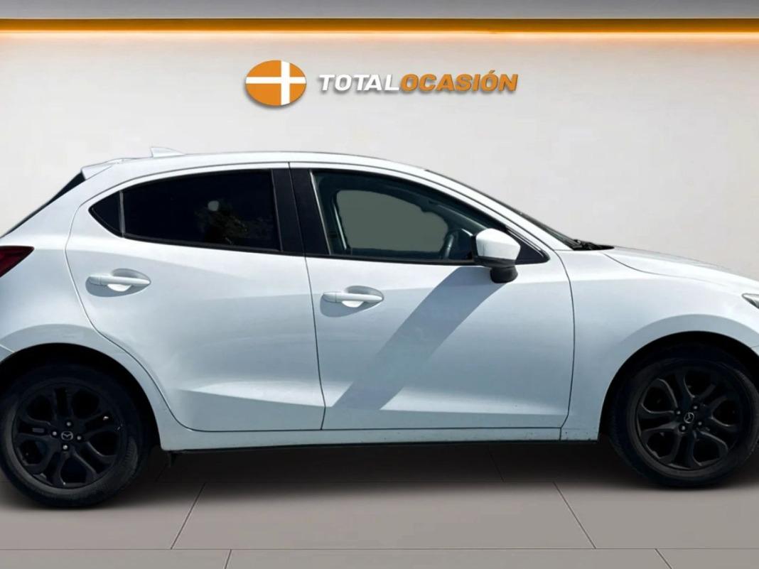 Mazda Mazda2 1.5 GE 66kW (90CV) Black Tech Edition