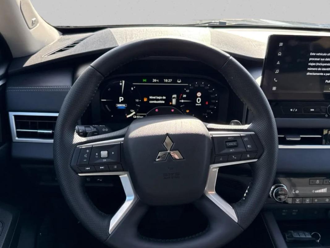 Mitsubishi Outlander PHEV Kaiteki 4WD