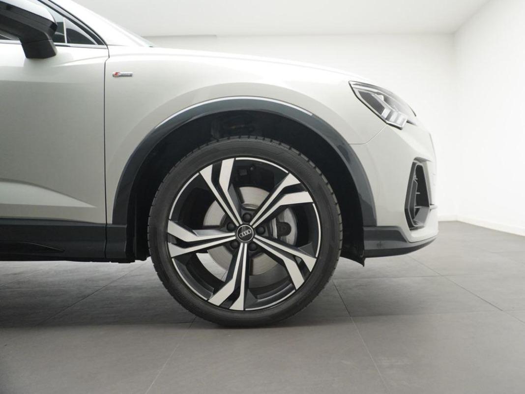 Audi Q3 Sportback Black line 40 TDI quattro 147 kW (200 CV) S tronic
