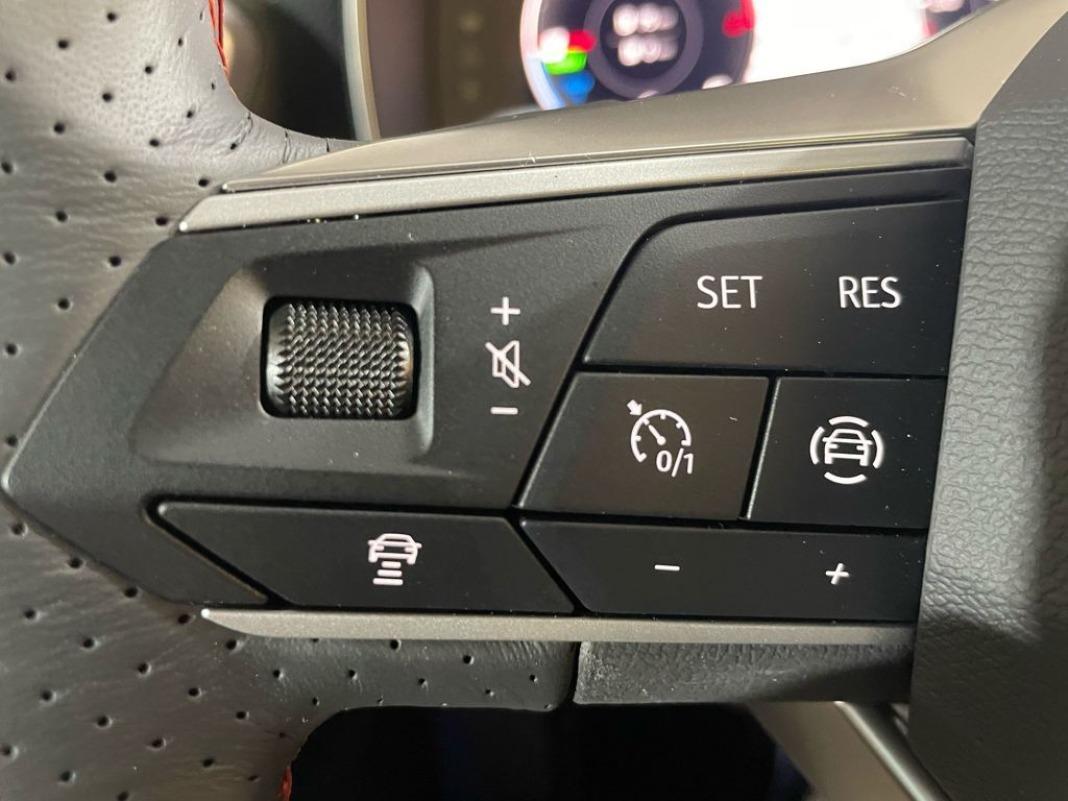 SEAT León 1.5 eTSI S&S FR Special Edition DSG 110 kW (150 CV)