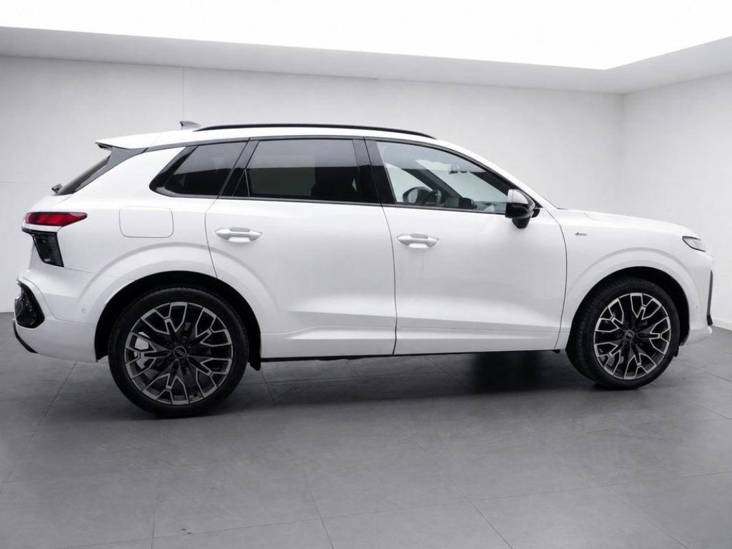 Audi Q3 Black line TFSI 110 kW (150 CV) S tronic