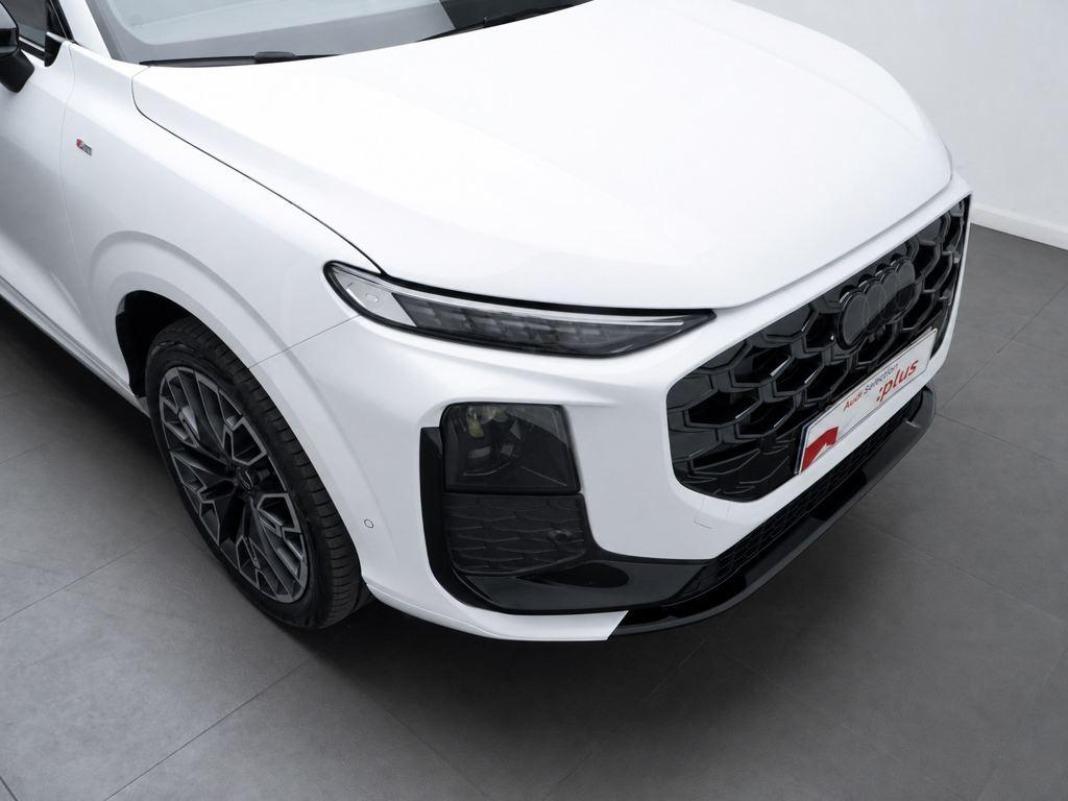Audi Q3 Black line TFSI 110 kW (150 CV) S tronic