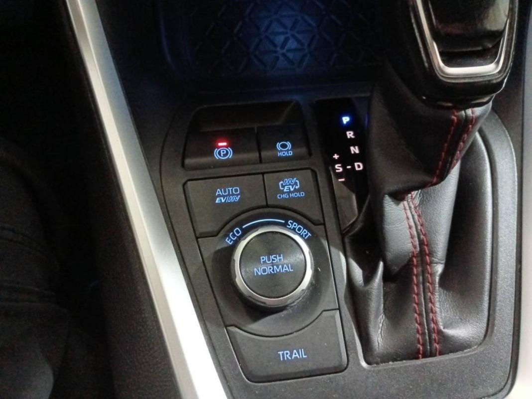 Toyota Rav4 2.5l PLUG-IN 300PH (e-CVT) Advance