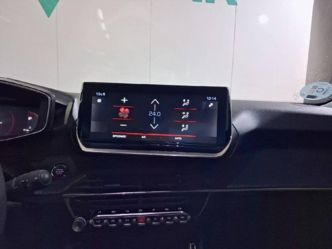 Peugeot 2008 Allure Puretech 130 S&S EAT8