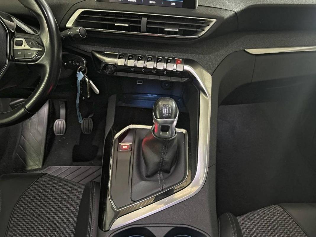 Peugeot 3008 1.2 PURETECH 96KW (130CV) ALLURE S&S