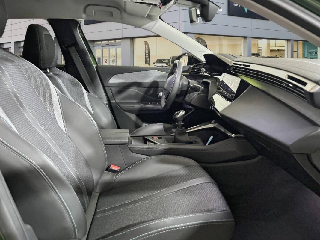 Peugeot 308 5P Allure Pack Puretech 130 S&S MAN