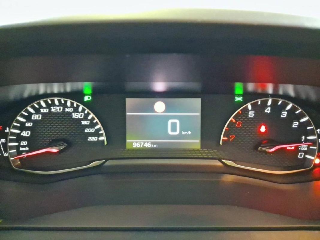 Peugeot 208 BlueHDi 73kW (100CV) Active Pack