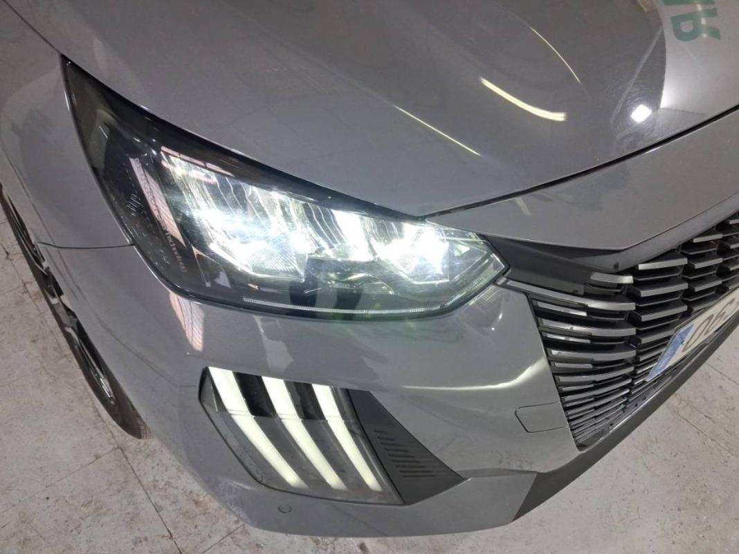 Peugeot 208 Allure HYBRID 110 eDCS6