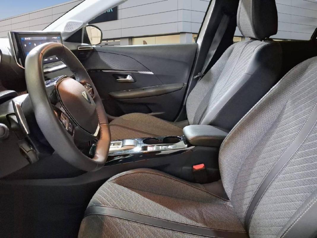 Peugeot 208 Allure HYBRID 110 eDCS6