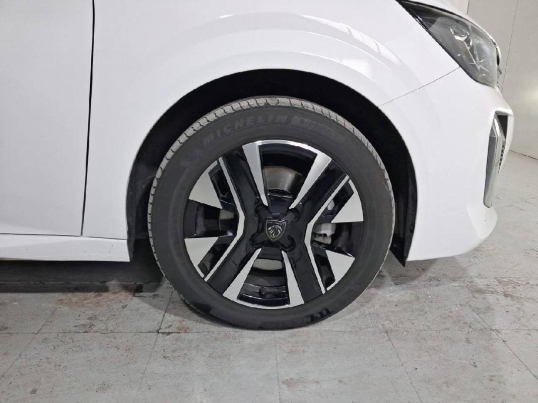 Peugeot 208 Allure HYBRID 110 eDCS6