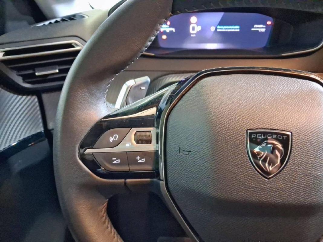 Peugeot 208 Allure HYBRID 110 eDCS6